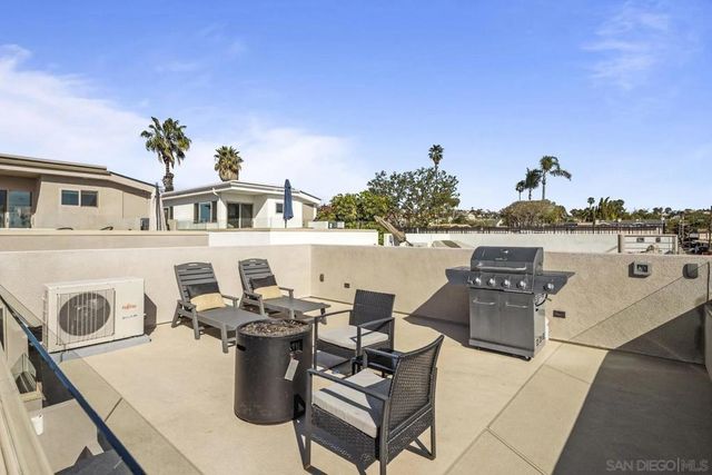 851 53 Sapphire, San Diego, CA 92109