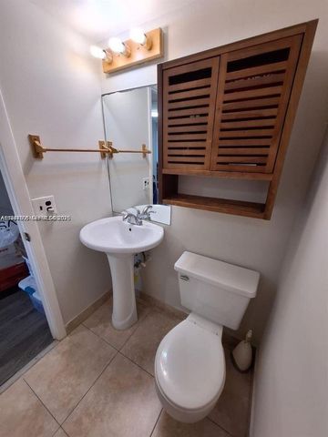 6700 Cypress Rd 409, Plantation, FL 33317