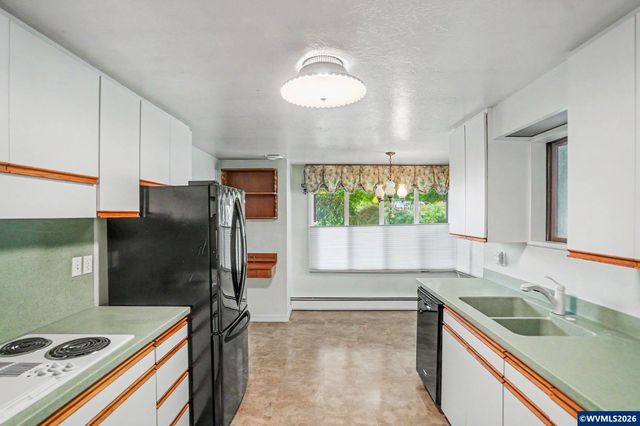 2860 Quinaby Rd NE, Salem, OR 97303