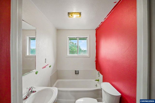 2860 Quinaby Rd NE, Salem, OR 97303