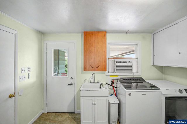 2860 Quinaby Rd NE, Salem, OR 97303