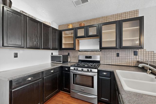 6000 Celestial Avenue NW, Albuquerque, NM 87114