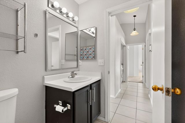 6000 Celestial Avenue NW, Albuquerque, NM 87114