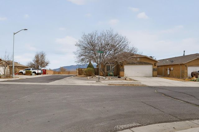 6000 Celestial Avenue NW, Albuquerque, NM 87114