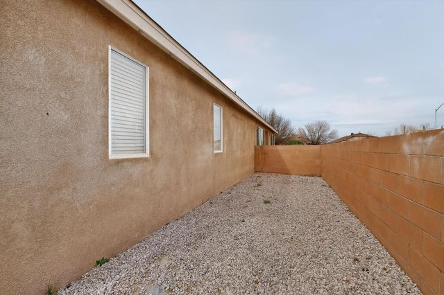 6000 Celestial Avenue NW, Albuquerque, NM 87114