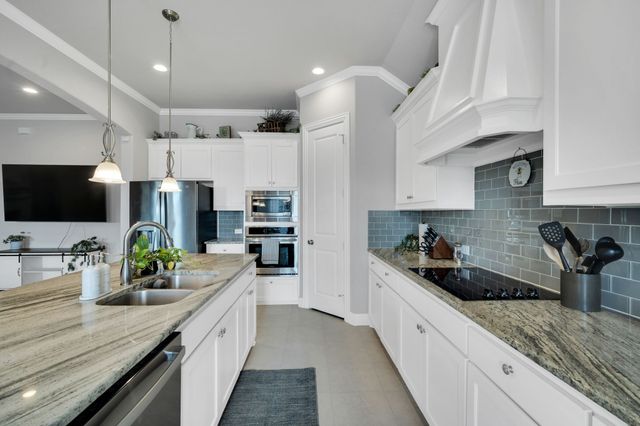 618 Lonesome Dove Drive, Midlothian, TX 76065