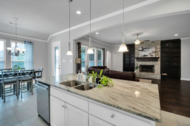 618 Lonesome Dove Drive, Midlothian, TX 76065