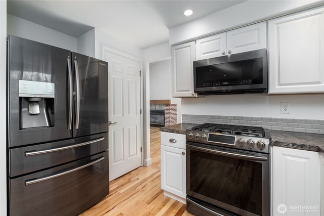 2419 SW Capital Drive, Oak Harbor, WA 98277