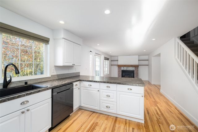 2419 SW Capital Drive, Oak Harbor, WA 98277