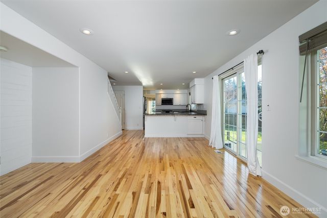 2419 SW Capital Drive, Oak Harbor, WA 98277