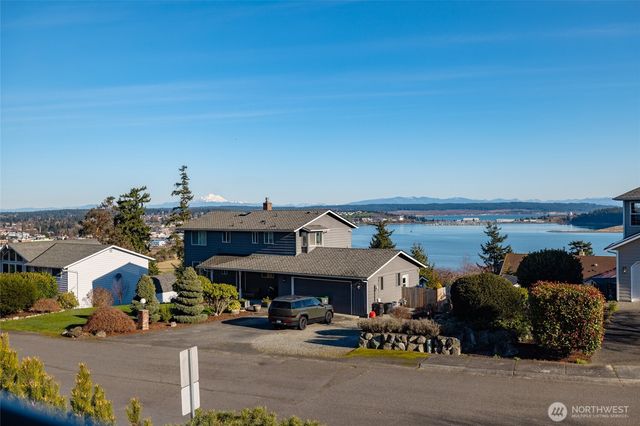 2419 SW Capital Drive, Oak Harbor, WA 98277