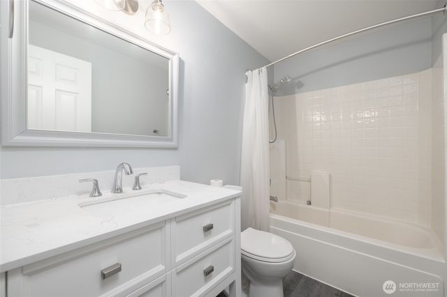 2419 SW Capital Drive, Oak Harbor, WA 98277