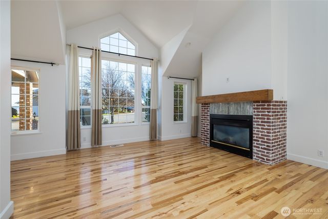 2419 SW Capital Drive, Oak Harbor, WA 98277