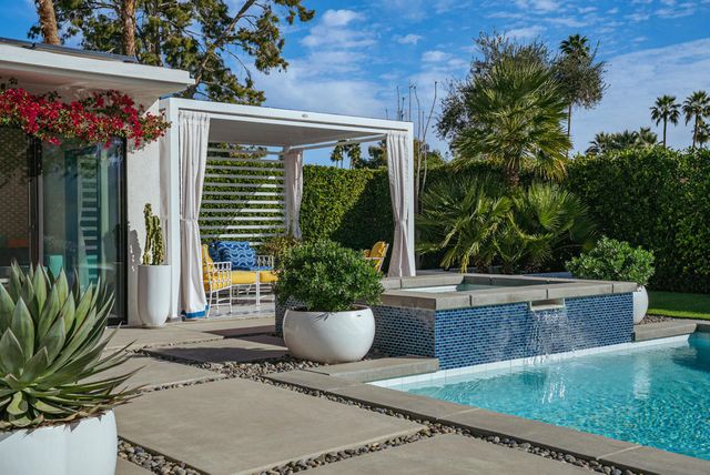 2444 S Calle Palo Fierro, Palm Springs, CA 92264