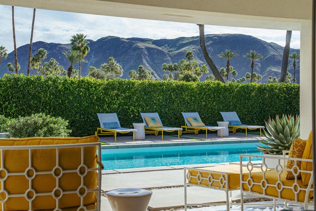 2444 S Calle Palo Fierro, Palm Springs, CA 92264