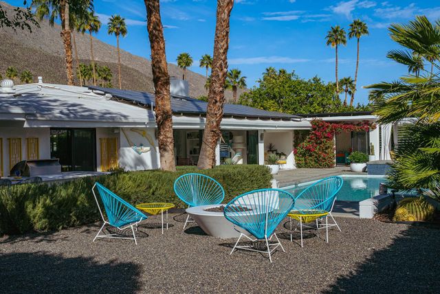 2444 S Calle Palo Fierro, Palm Springs, CA 92264