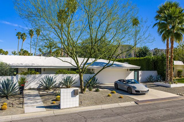 2444 S Calle Palo Fierro, Palm Springs, CA 92264