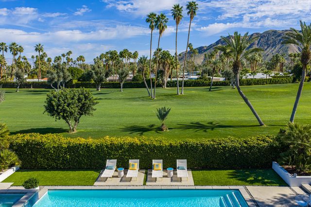 2444 S Calle Palo Fierro, Palm Springs, CA 92264