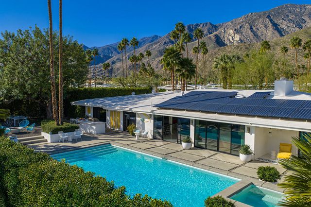 2444 S Calle Palo Fierro, Palm Springs, CA 92264