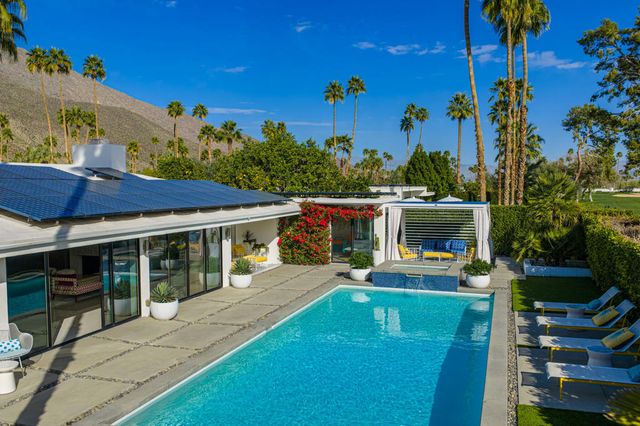 2444 S Calle Palo Fierro, Palm Springs, CA 92264