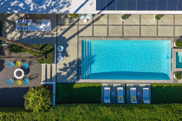 2444 S Calle Palo Fierro, Palm Springs, CA 92264