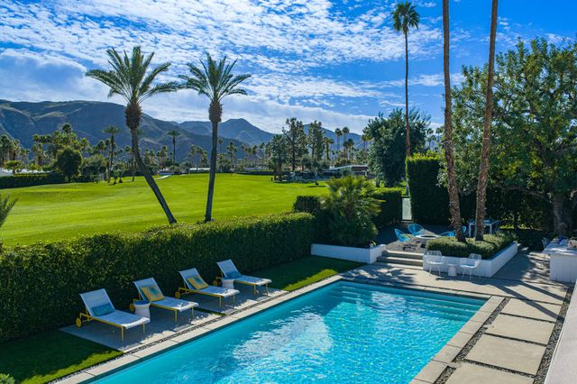 2444 S Calle Palo Fierro, Palm Springs, CA 92264