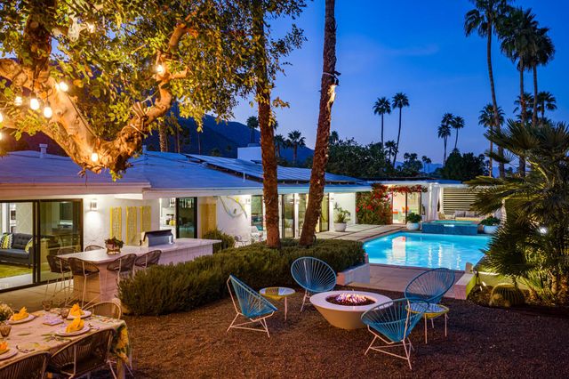 2444 S Calle Palo Fierro, Palm Springs, CA 92264