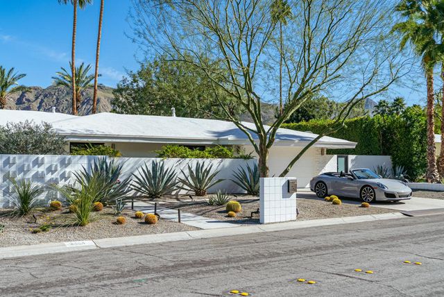 2444 S Calle Palo Fierro, Palm Springs, CA 92264