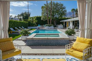 2444 S Calle Palo Fierro, Palm Springs, CA 92264