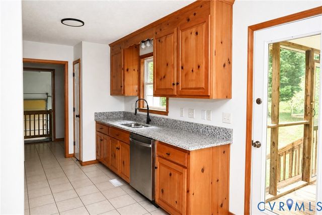 3811 West St, Chester, VA 23831