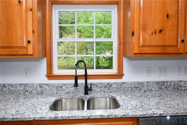 3811 West St, Chester, VA 23831