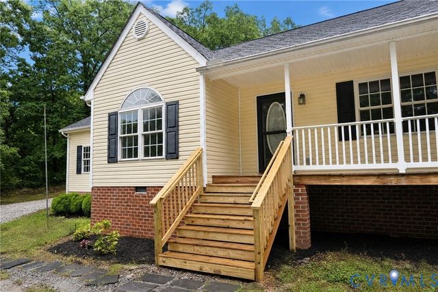 3811 West St, Chester, VA 23831