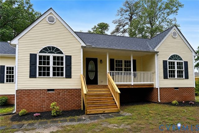 3811 West St, Chester, VA 23831
