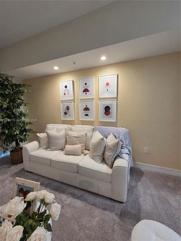 5300 NW 87th Ave 416, Doral, FL 33178