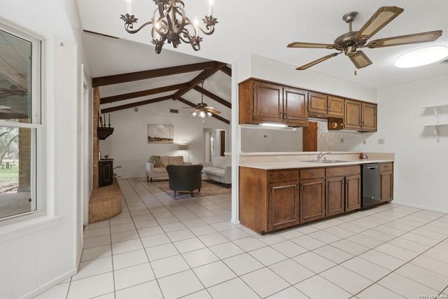 30592 Oakview Rd, Bulverde, TX 78163