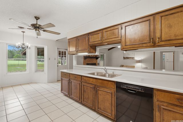 30592 Oakview Rd, Bulverde, TX 78163