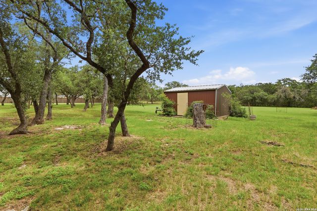 30592 Oakview Rd, Bulverde, TX 78163