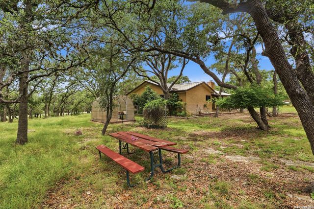30592 Oakview Rd, Bulverde, TX 78163