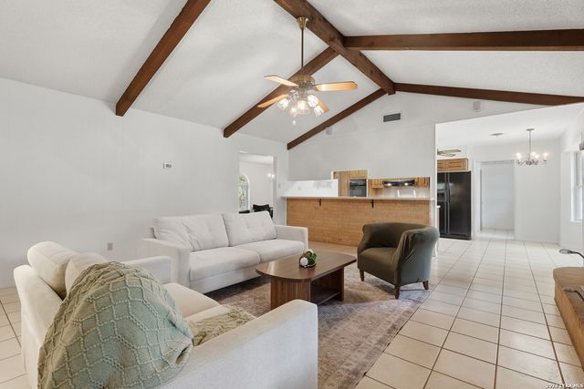 30592 Oakview Rd, Bulverde, TX 78163
