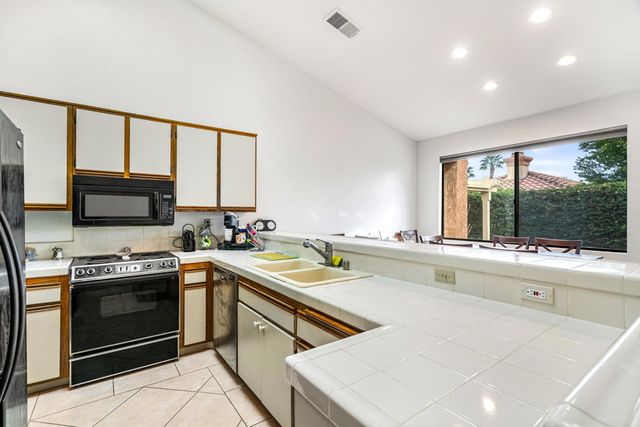 76645 Sheba Way, Palm Desert, CA 92211