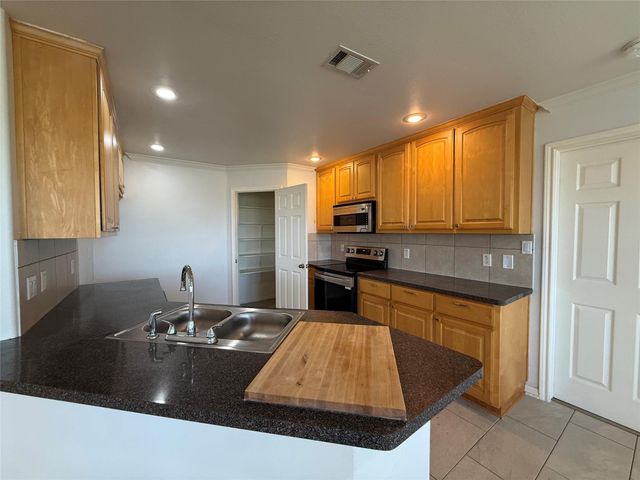 3209 Mac Arthur Ave A, Lago Vista, TX 78645