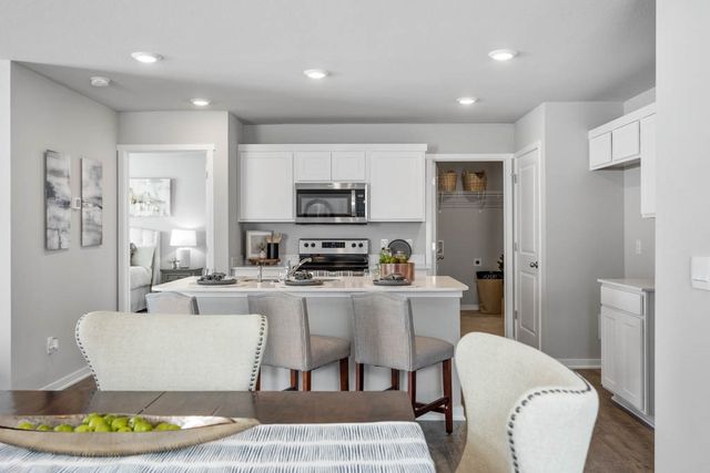 5638 152nd Street, Urbandale, IA 50111