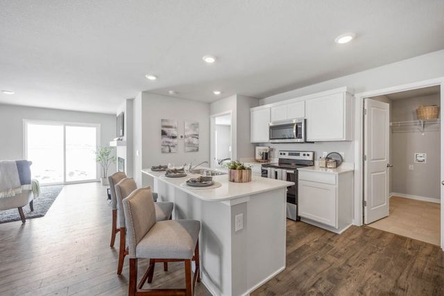 5638 152nd Street, Urbandale, IA 50111