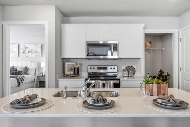 5638 152nd Street, Urbandale, IA 50111