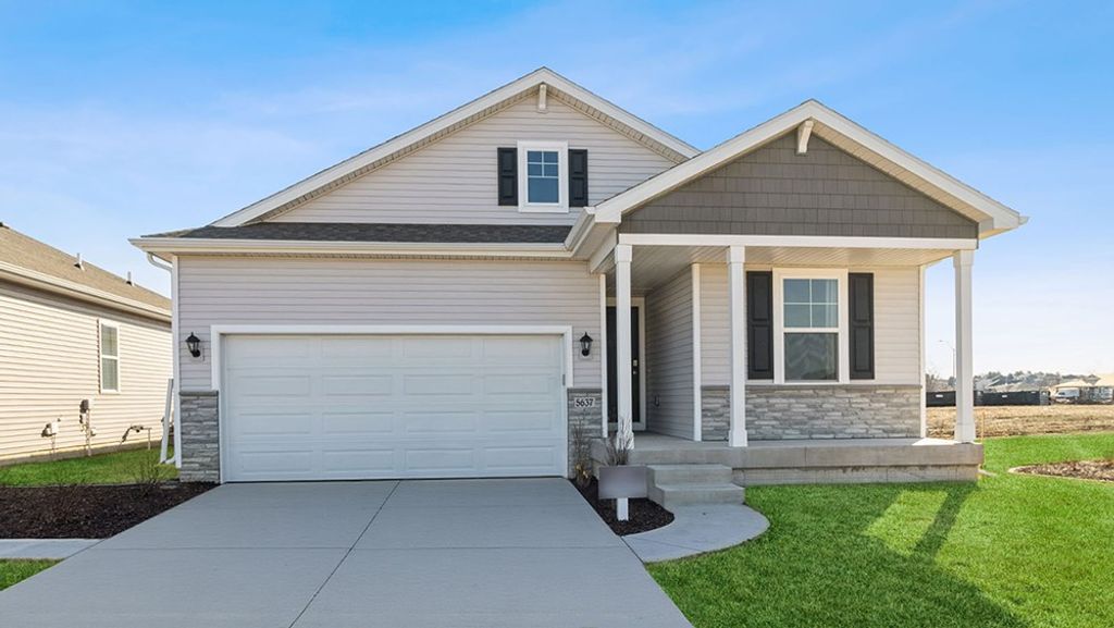 5638 152nd Street, Urbandale, IA 50111