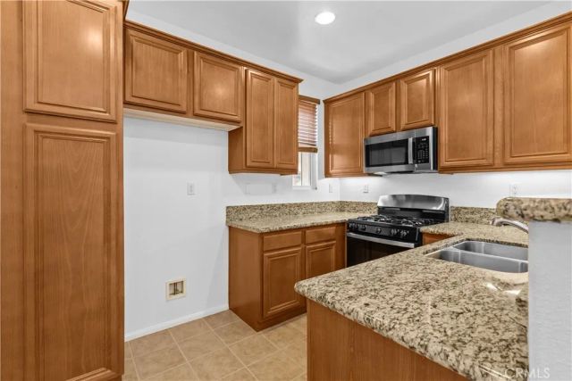31031 Strawberry Tree Lane, Temecula, CA 92592