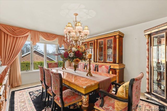 7 Greystone Circle, Bronxville, NY 10708