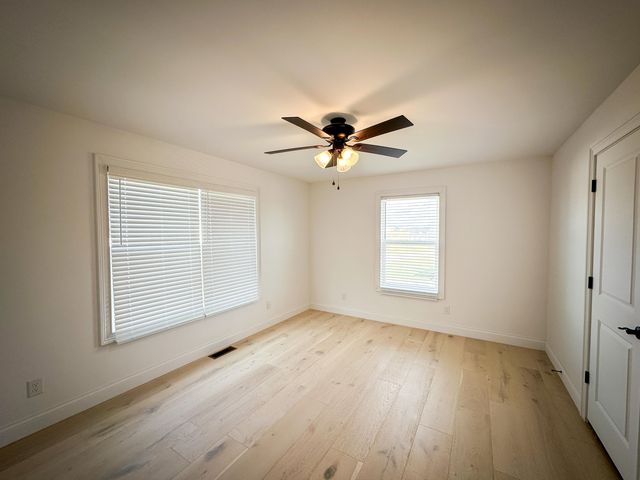 46 Caden Lane, London, KY 40744