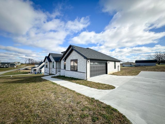 46 Caden Lane, London, KY 40744