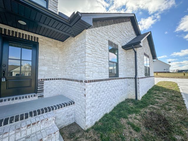 46 Caden Lane, London, KY 40744